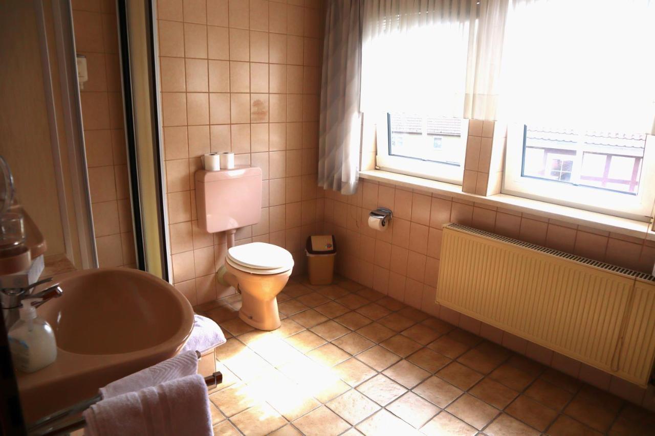 Pension Zur Harburg Hotel Uslar Bagian luar foto