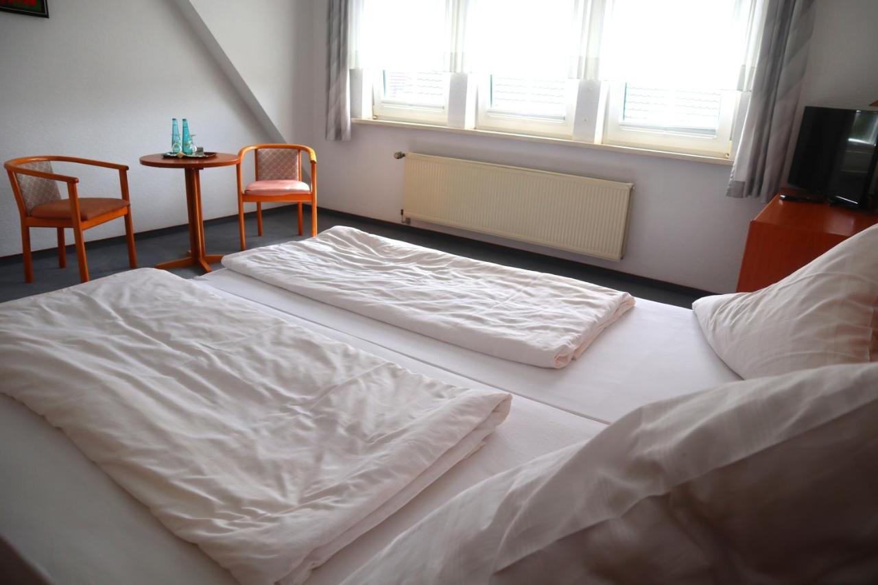 Pension Zur Harburg Hotel Uslar Bagian luar foto