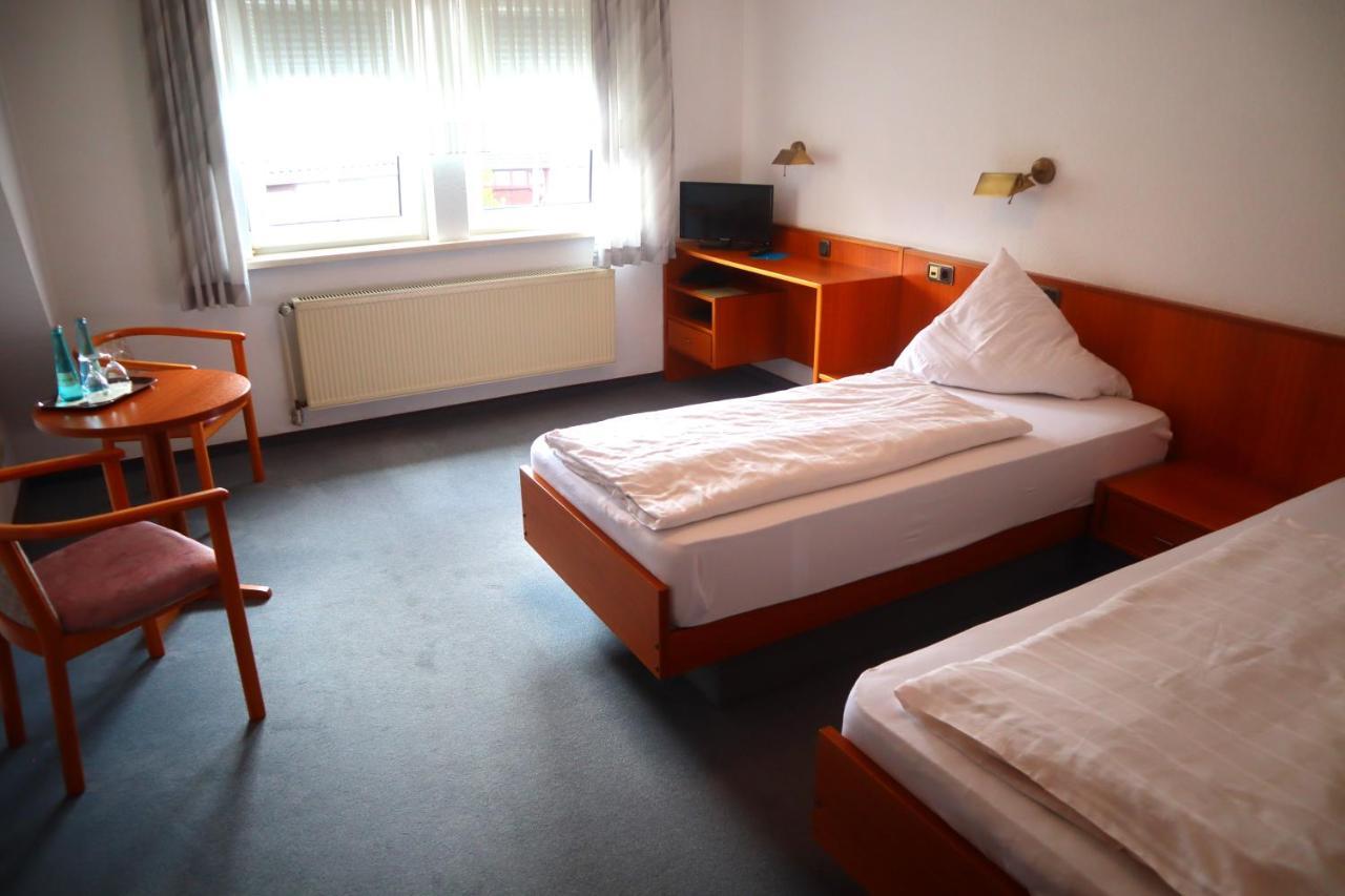Pension Zur Harburg Hotel Uslar Bagian luar foto