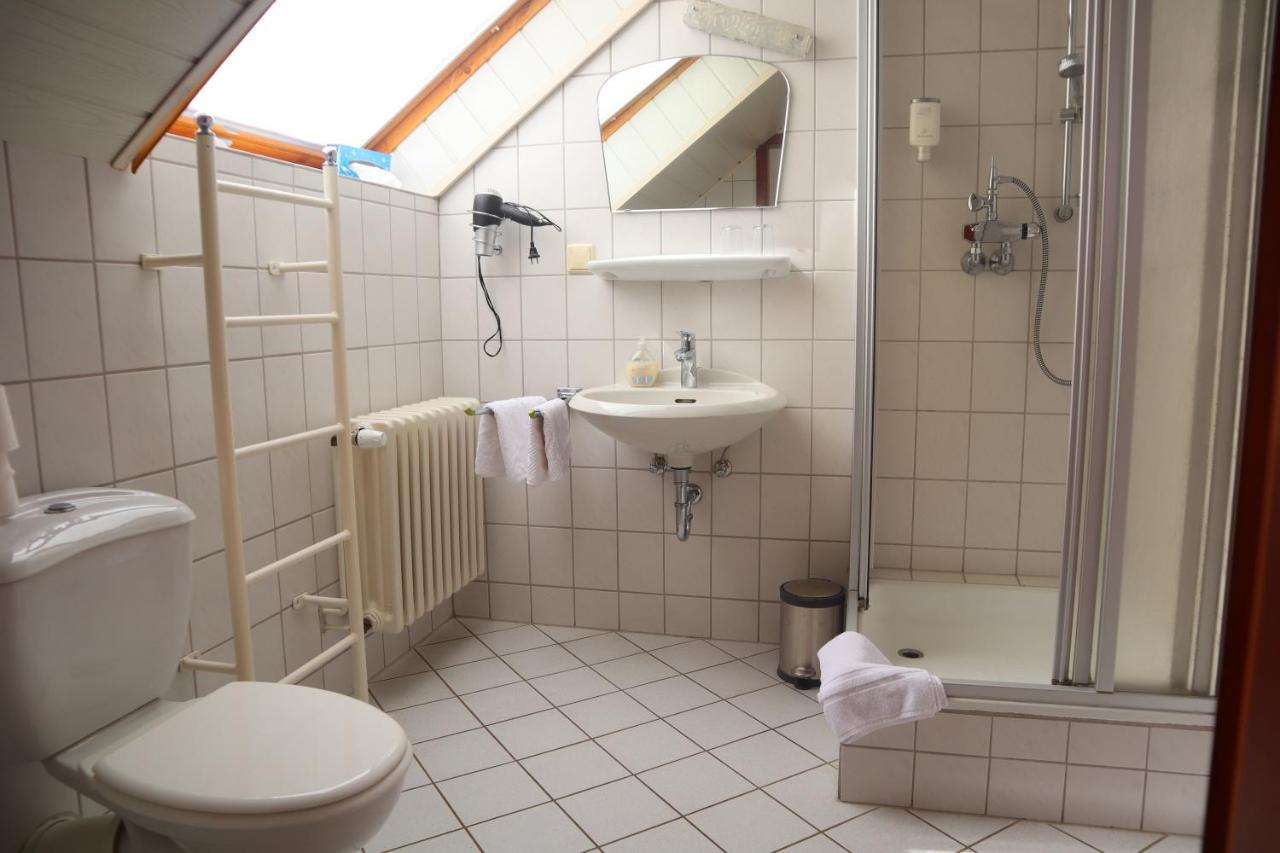 Pension Zur Harburg Hotel Uslar Bagian luar foto