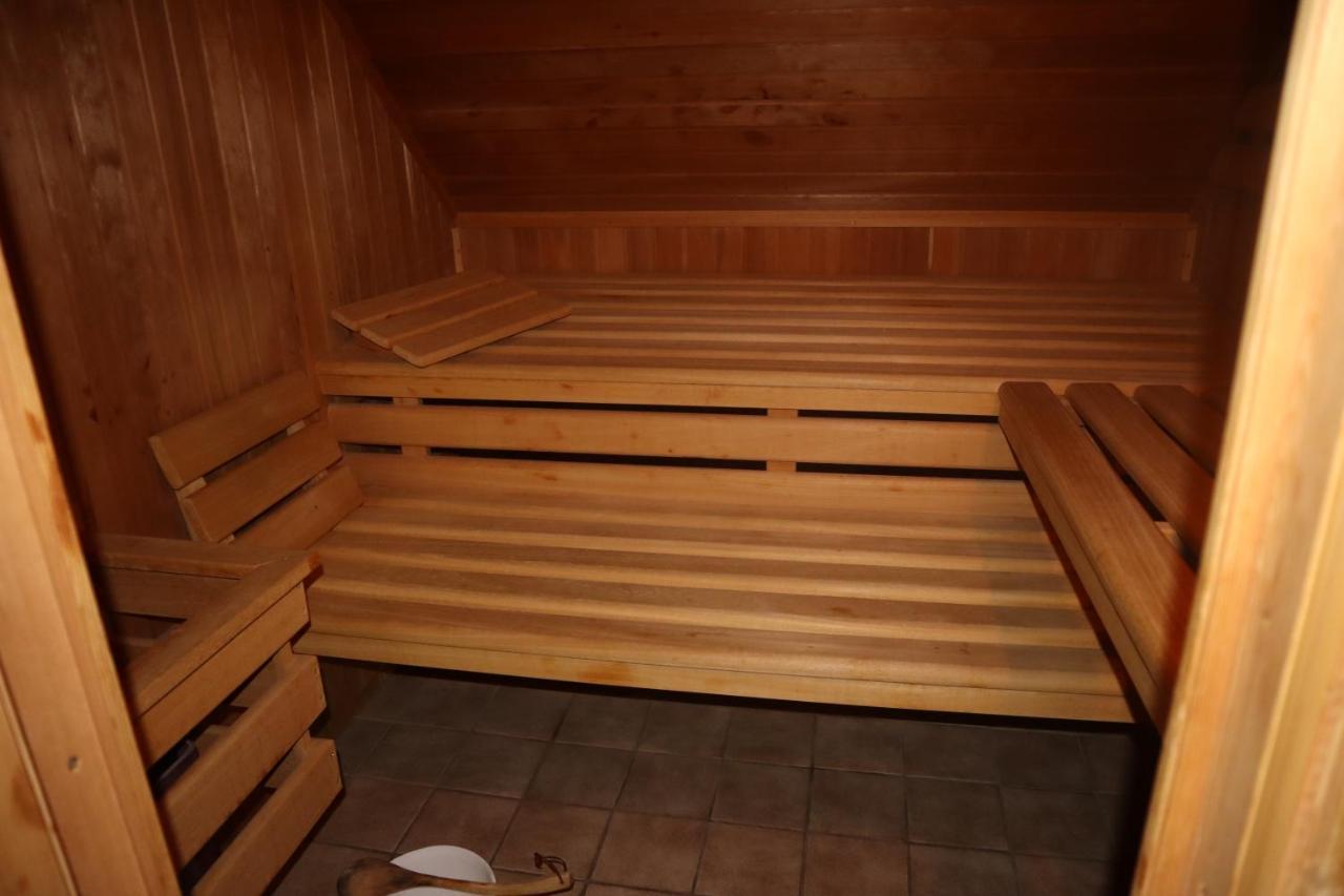 Pension Zur Harburg Hotel Uslar Bagian luar foto