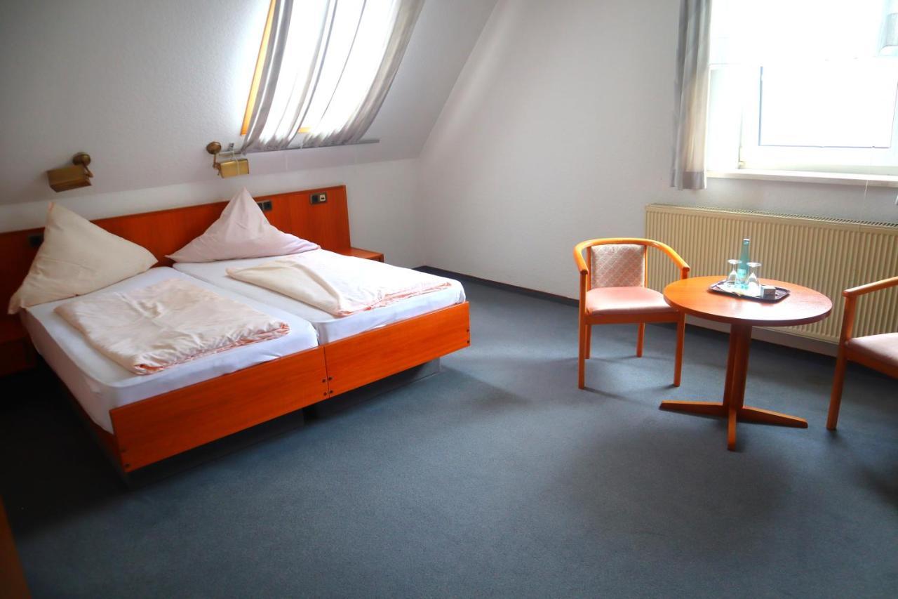 Pension Zur Harburg Hotel Uslar Bagian luar foto