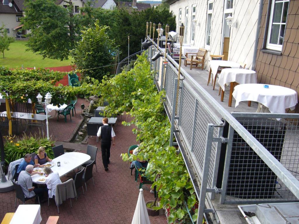 Pension Zur Harburg Hotel Uslar Bagian luar foto